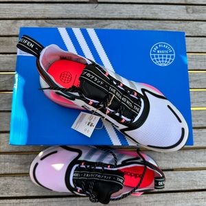 Adidas Men’s NMD V3 GW1860 in cloud white. NWT